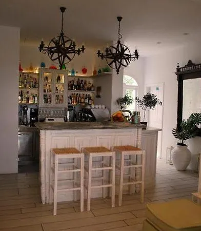 ホテル Anthousa 2*