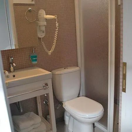 ホテル Anthousa アポロニア